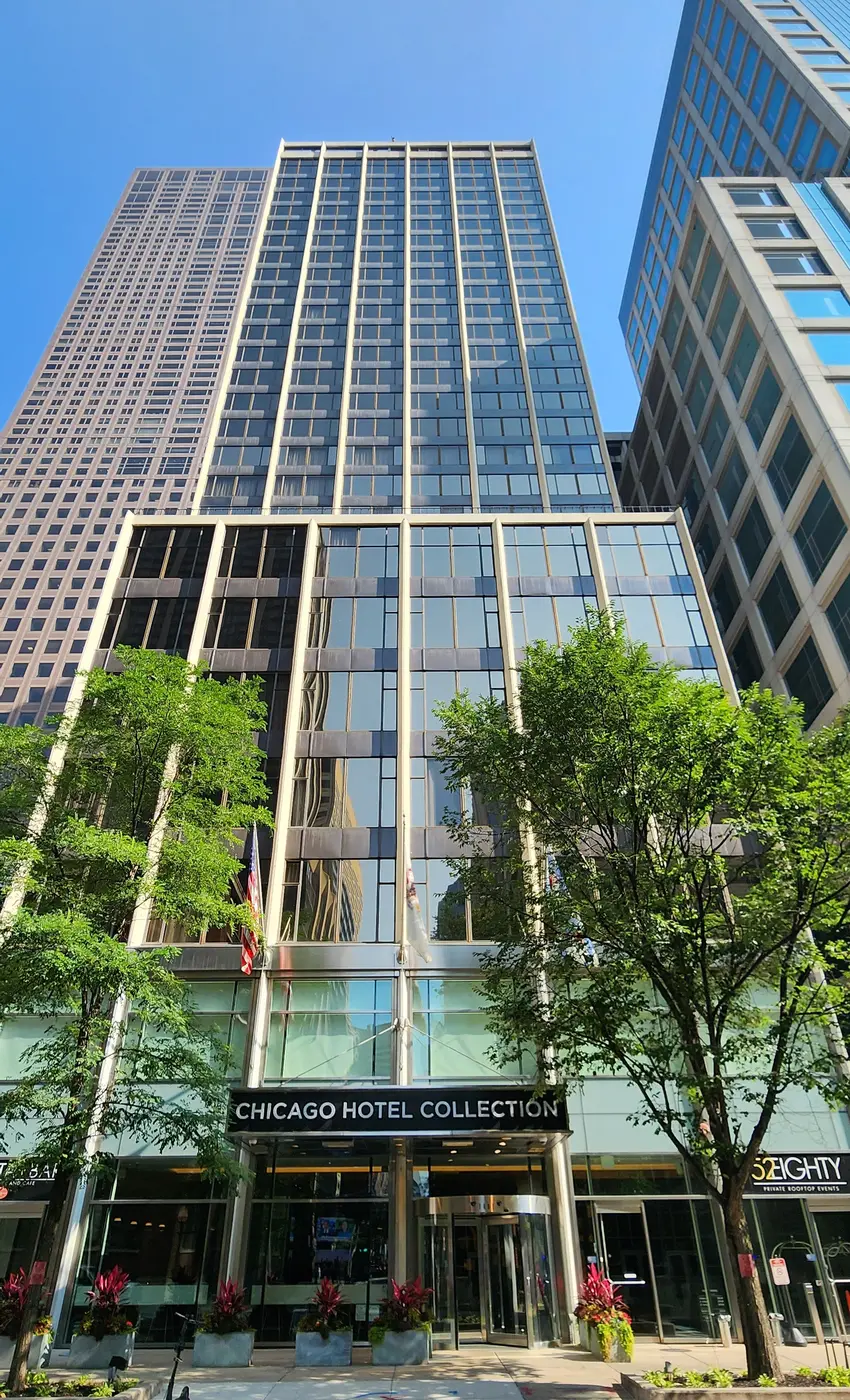 The Chicago Hotel Collection Magnificent Mile exterior