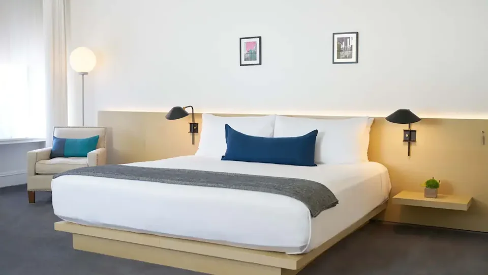 Guest room at Ambassador Gold Coast