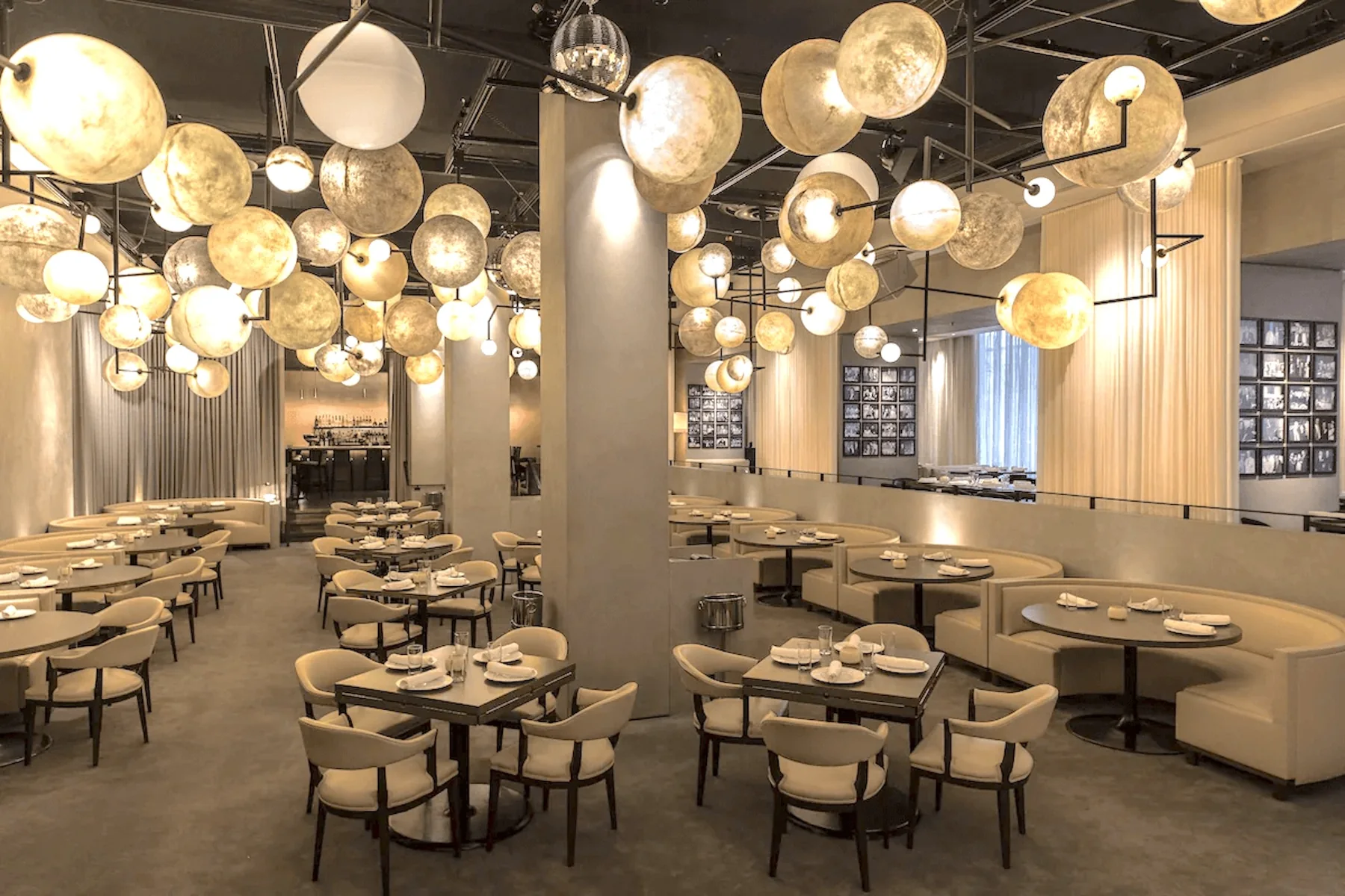 Ambassador Room dining and bar setting